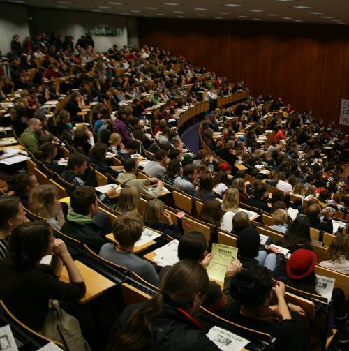 Studentische Vollversammlung gegen den Rechtsruck