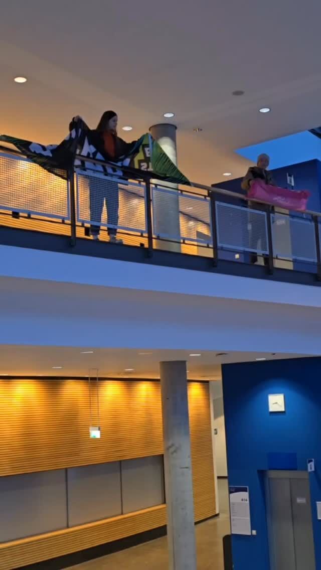 Heute gemeinsam für bessere Arbeits- und Studienbedingungen am Campus Wechloy & Haarentor!

10:30 Uhr: Gemeinsames Schilderbasteln am Campus Wechloy 
11:45 Uhr: Startkundgebung am Campus Wechloy 
12:00 Uhr: Demo zum Campus Haarentor
12:40 Uhr: Schlusskundgebung am Campus Haarentor

Seid solidarisch und schließt euch uns an!